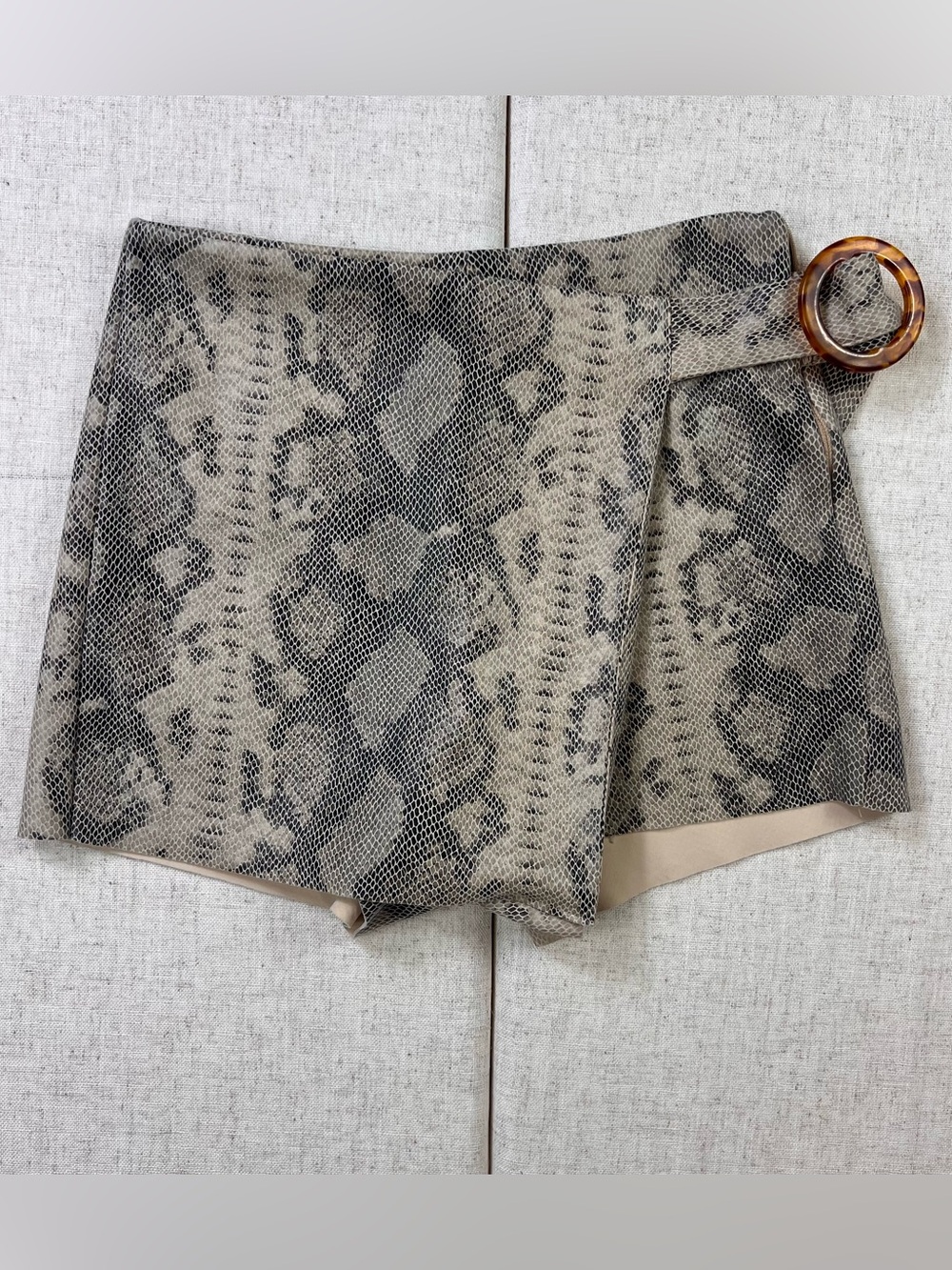 Snake Print Wrap Mini Skirt Tortoise Ring Buckle Python Grey Y2K Vintage 2000s